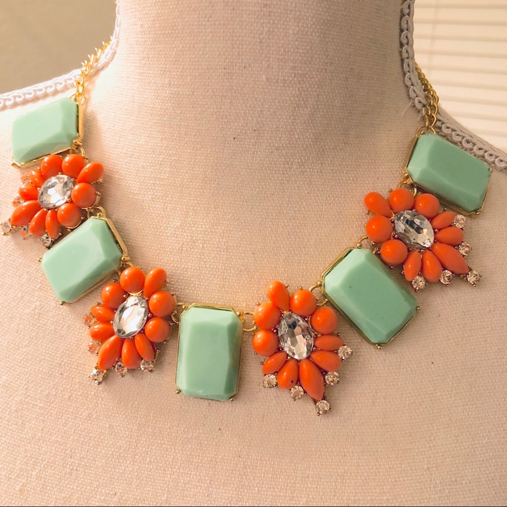Statement necklace
